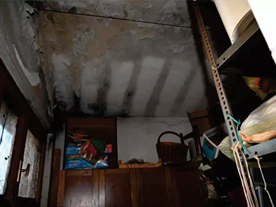 Immagine 32 di Casa indipendente in vendita  in Via Due Porte a Pastrengo