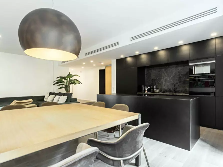 Immagine 2 di Appartamento in vendita  in Via Quarenghi 32 a Bergamo