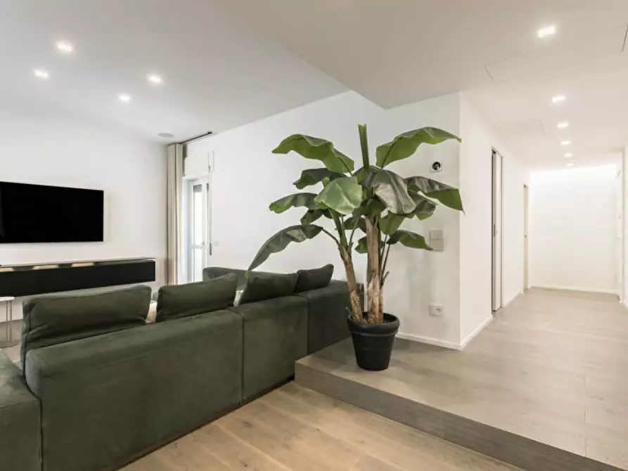 Immagine 10 di Appartamento in vendita  in Via Quarenghi 32 a Bergamo