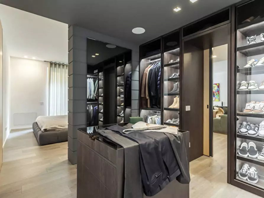 Immagine 18 di Appartamento in vendita  in Via Quarenghi 32 a Bergamo