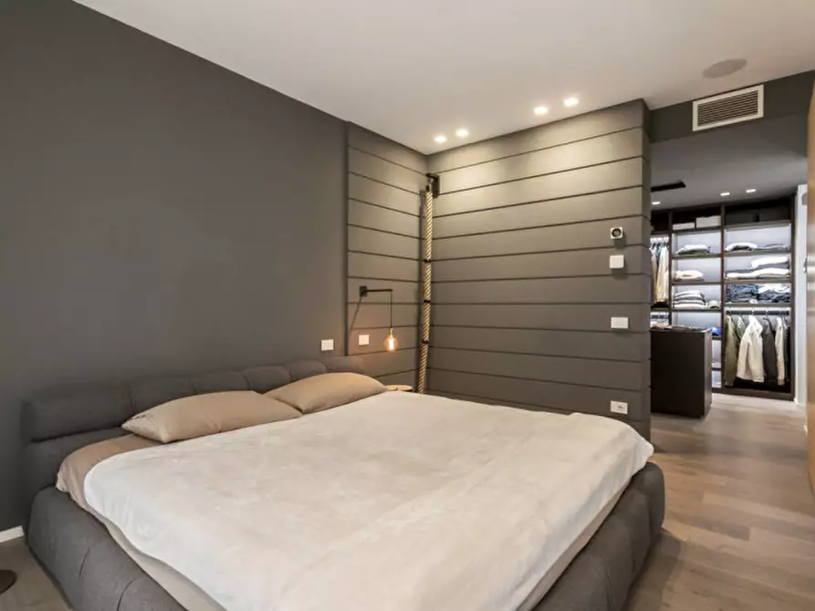 Immagine 19 di Appartamento in vendita  in Via Quarenghi 32 a Bergamo