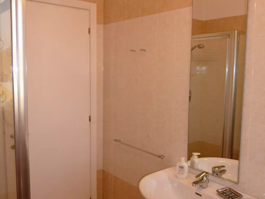 Immagine 10 di Appartamento in affitto  in Via Aosta a Parma