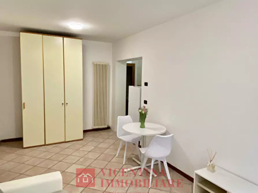 Immagine 3 di Appartamento in affitto  in Via Raffaele Pasi 40 a Vicenza