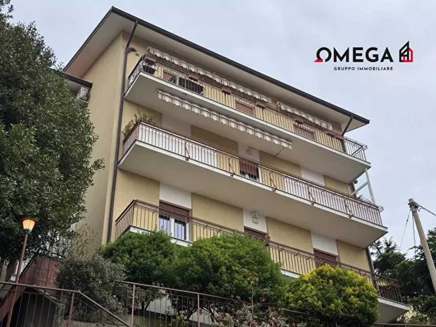 Immagine 1 di Appartamento in vendita  in Via San Pasquale 37 a Trieste