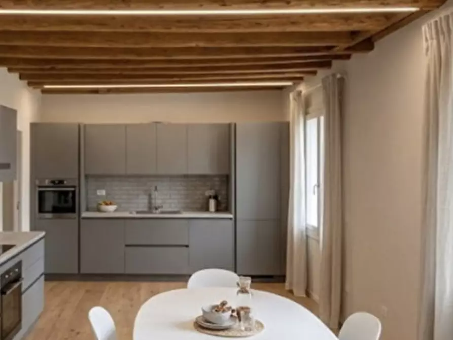 Immagine 14 di Appartamento in vendita  in Contra' San Silvestro a Vicenza