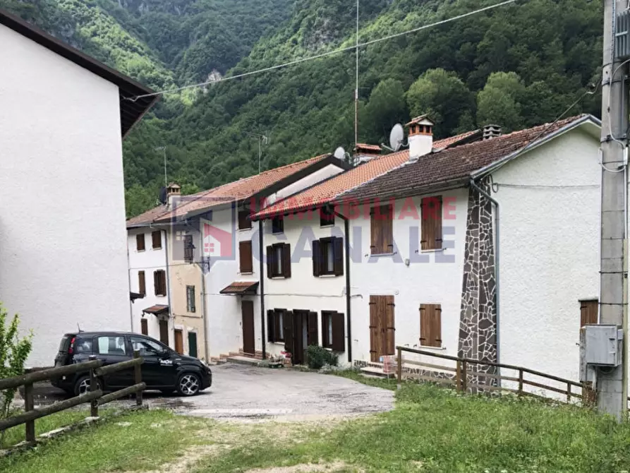 Immagine 1 di Villetta a schiera in vendita  in Contrà Vanzi, 21 Laghi (VI) a Laghi