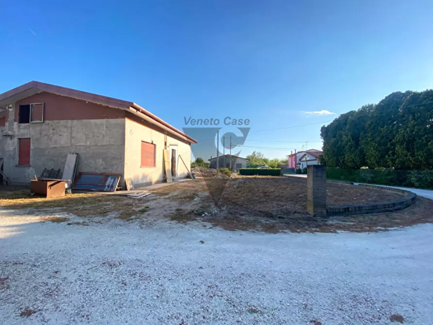 Immagine 3 di Casa indipendente in vendita  in Via Redipuglia 17 a Campagna Lupia