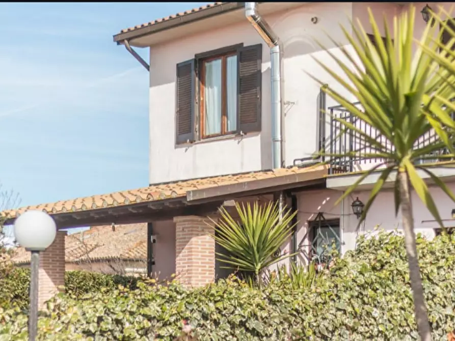 Immagine 1 di Villa in vendita  in Via Cuzzoli e Cortellessa a Farnese