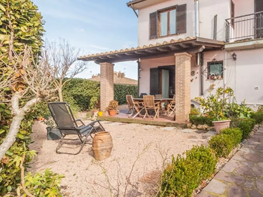 Immagine 2 di Villa in vendita  in Via Cuzzoli e Cortellessa a Farnese