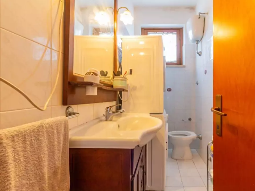 Immagine 9 di Villa in vendita  in Via Cuzzoli e Cortellessa a Farnese