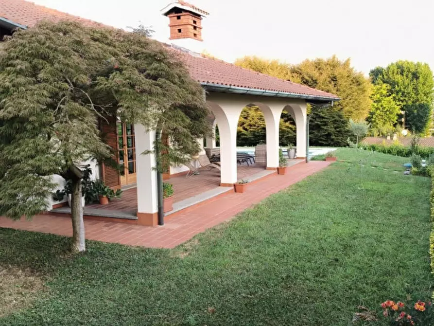 Immagine 5 di Villa in vendita  in VIA ALDO MORO 9 a Cermenate