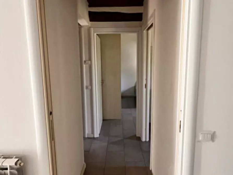 Immagine 5 di Appartamento in vendita  in Viale Roma, 23 a Massa Martana