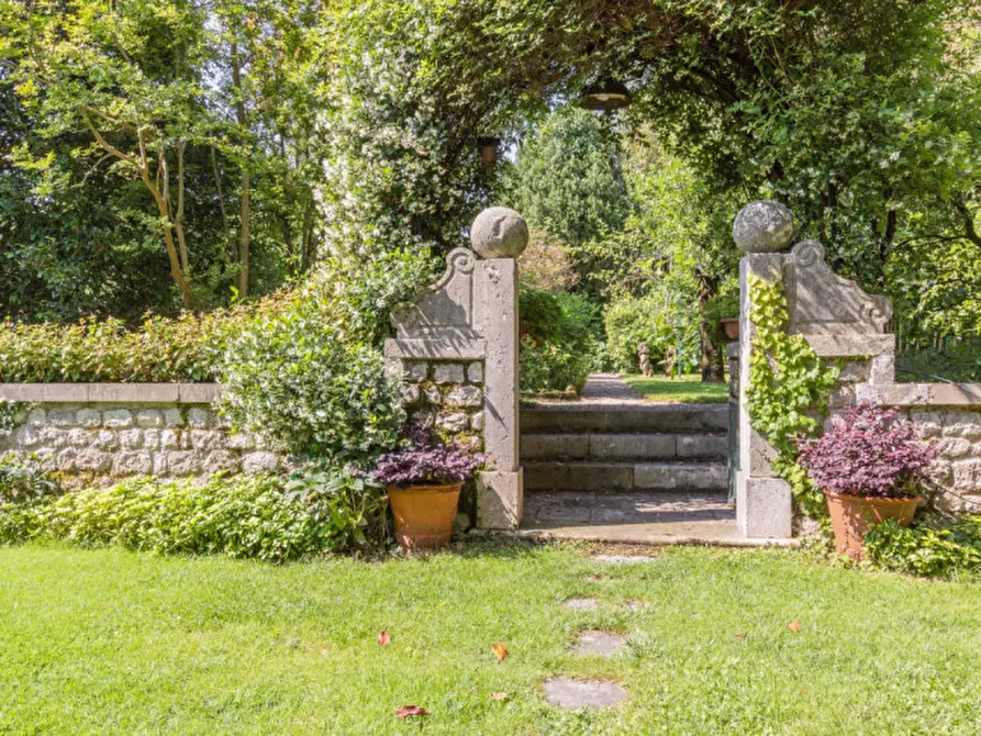 Immagine 1 di Villa in vendita  in Via Quattro Novembre a Aviano