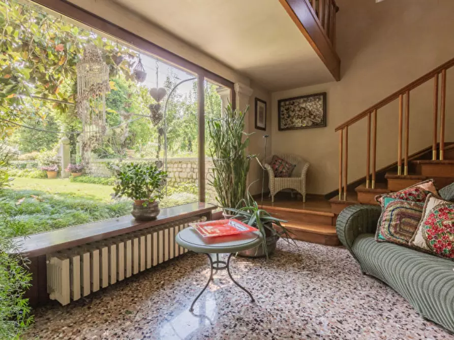 Immagine 3 di Villa in vendita  in Via Quattro Novembre a Aviano