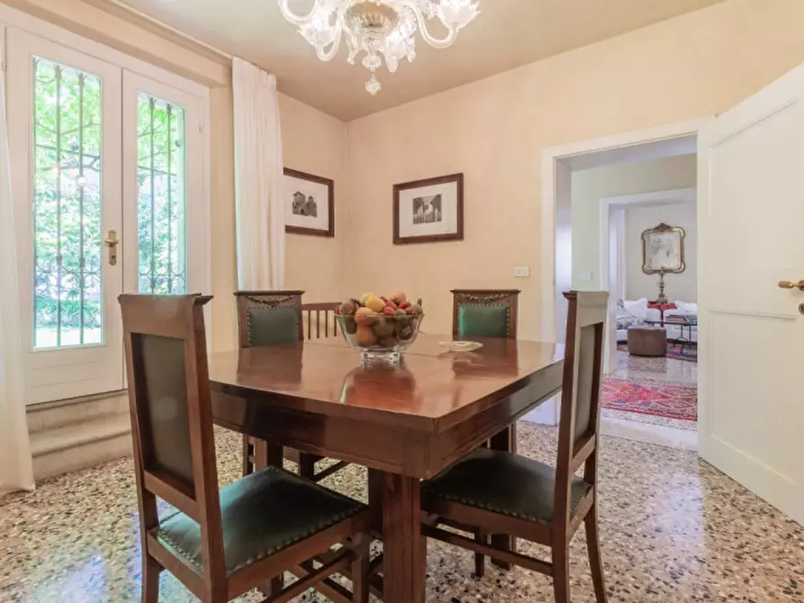 Immagine 4 di Villa in vendita  in Via Quattro Novembre a Aviano