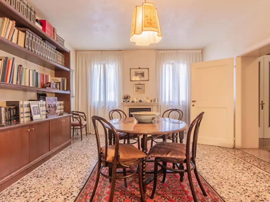 Immagine 6 di Villa in vendita  in Via Quattro Novembre a Aviano