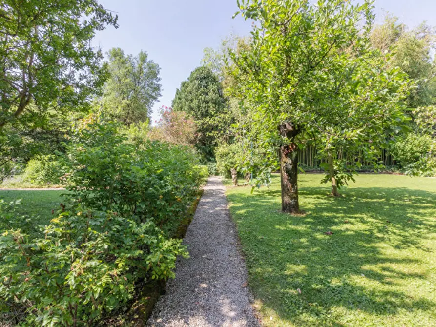 Immagine 15 di Villa in vendita  in Via Quattro Novembre a Aviano