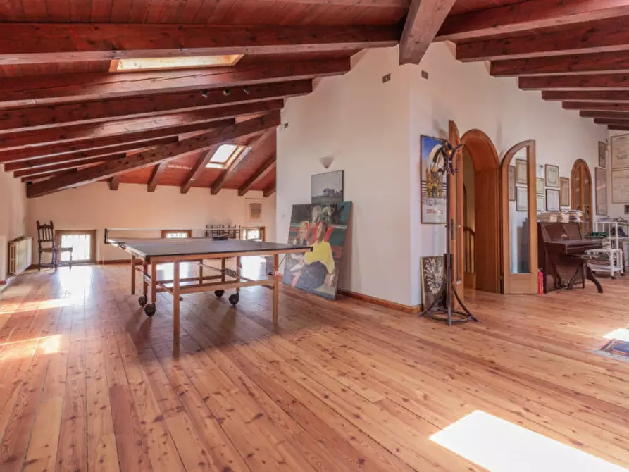 Immagine 18 di Villa in vendita  in Via Quattro Novembre a Aviano