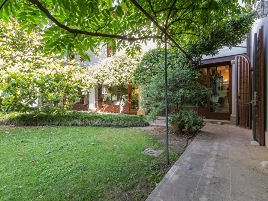 Immagine 27 di Villa in vendita  in Via Quattro Novembre a Aviano