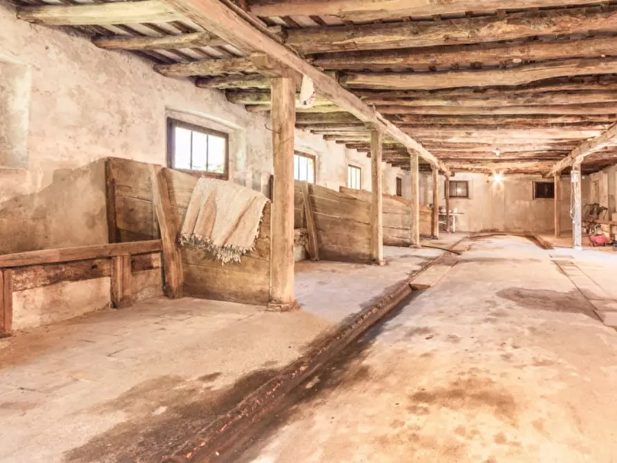 Immagine 28 di Villa in vendita  in Via Quattro Novembre a Aviano