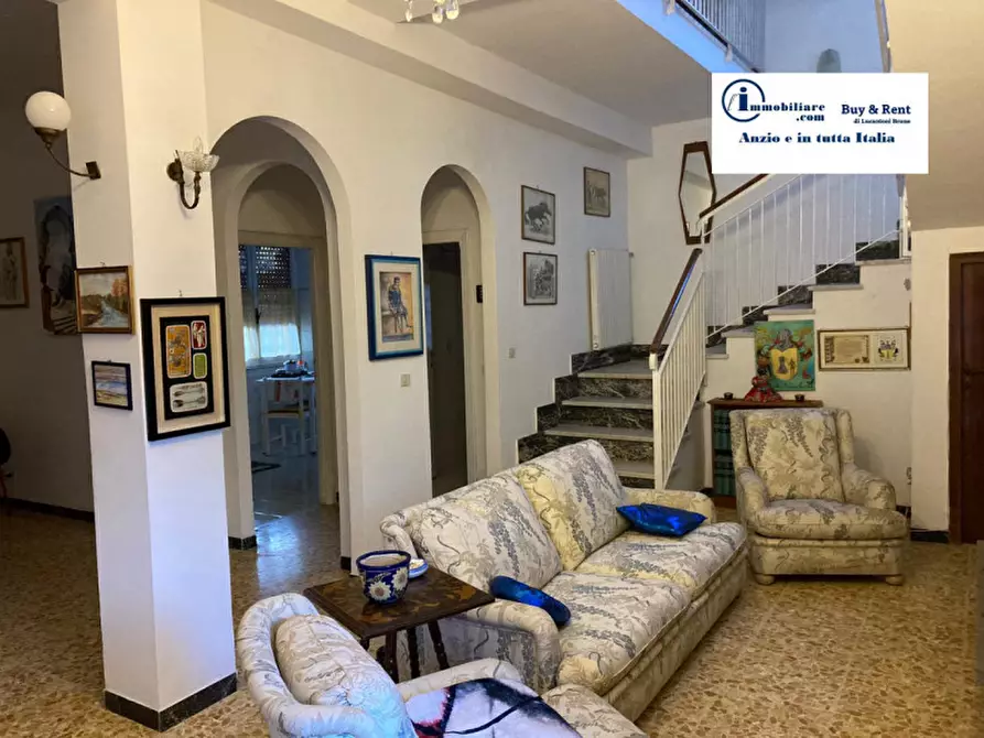 Immagine 3 di Villa in vendita  in via montelivata a Nettuno
