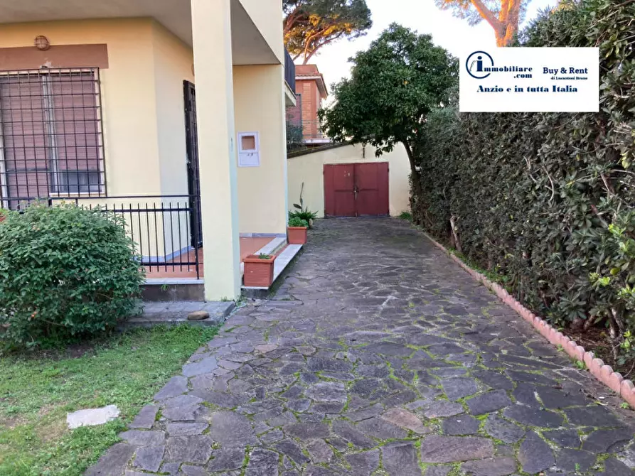 Immagine 17 di Villa in vendita  in via montelivata a Nettuno