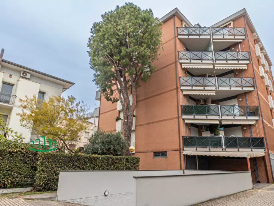 Immagine 25 di Appartamento in vendita  in Viale Modena a Rimini