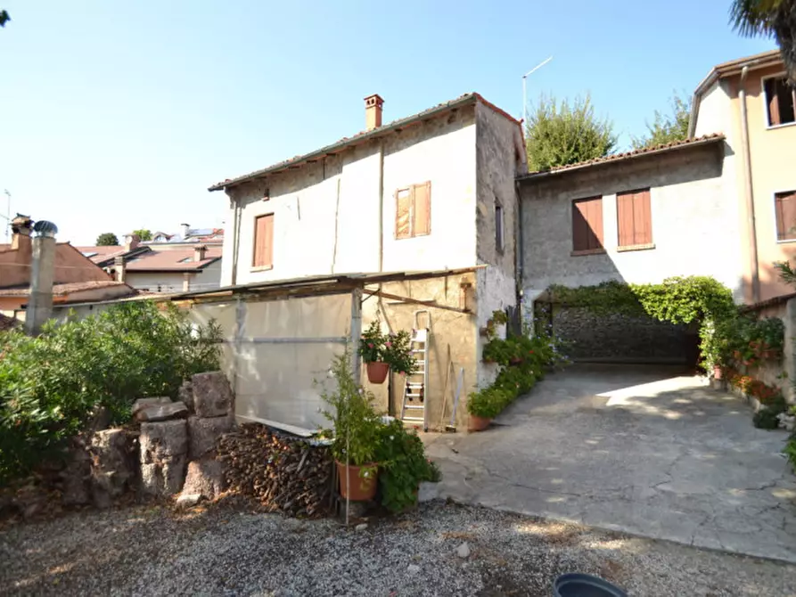 Immagine 1 di Rustico / casale in vendita  in Via Poggian a Creazzo