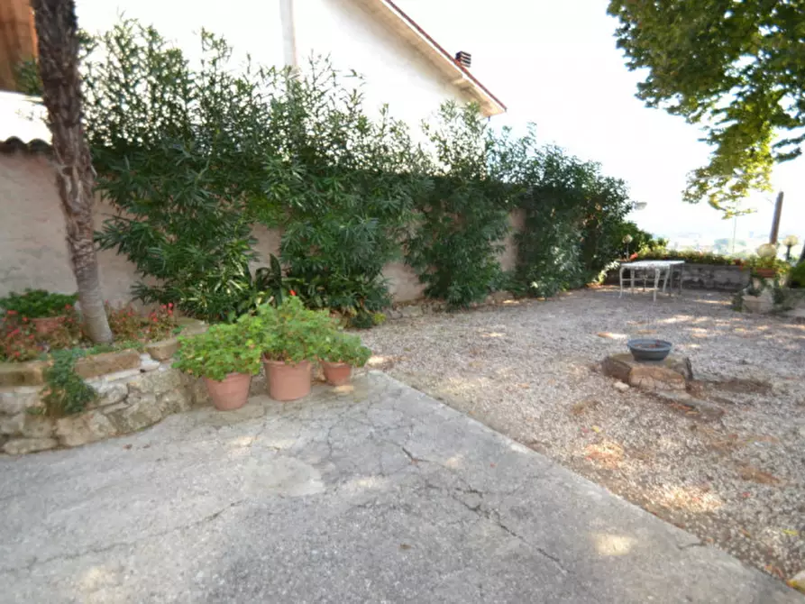 Immagine 3 di Rustico / casale in vendita  in Via Poggian a Creazzo