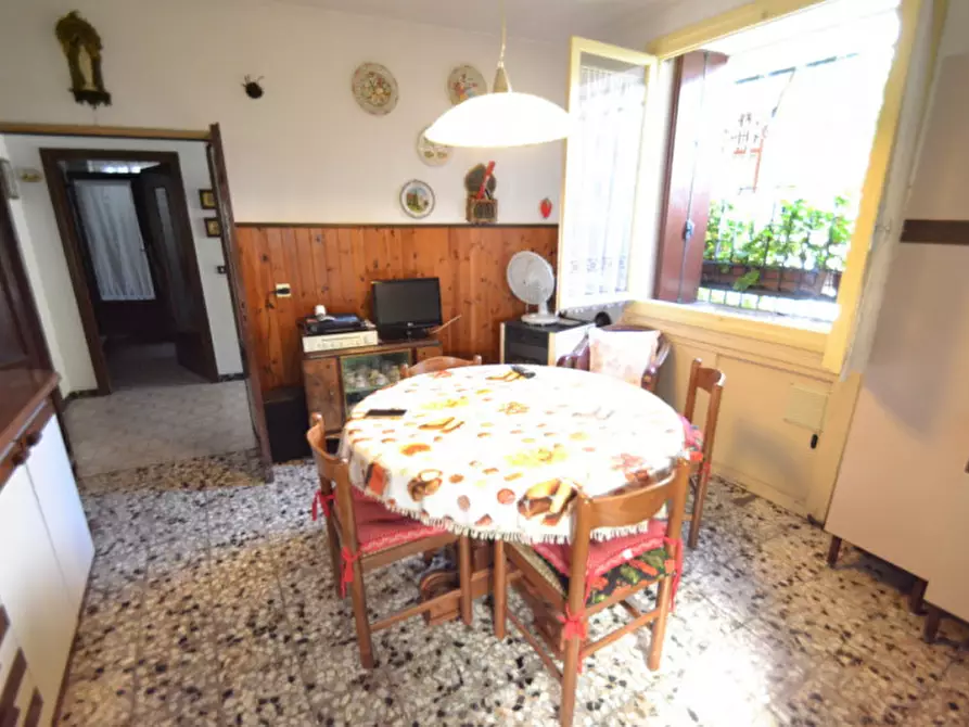 Immagine 10 di Rustico / casale in vendita  in Via Poggian a Creazzo