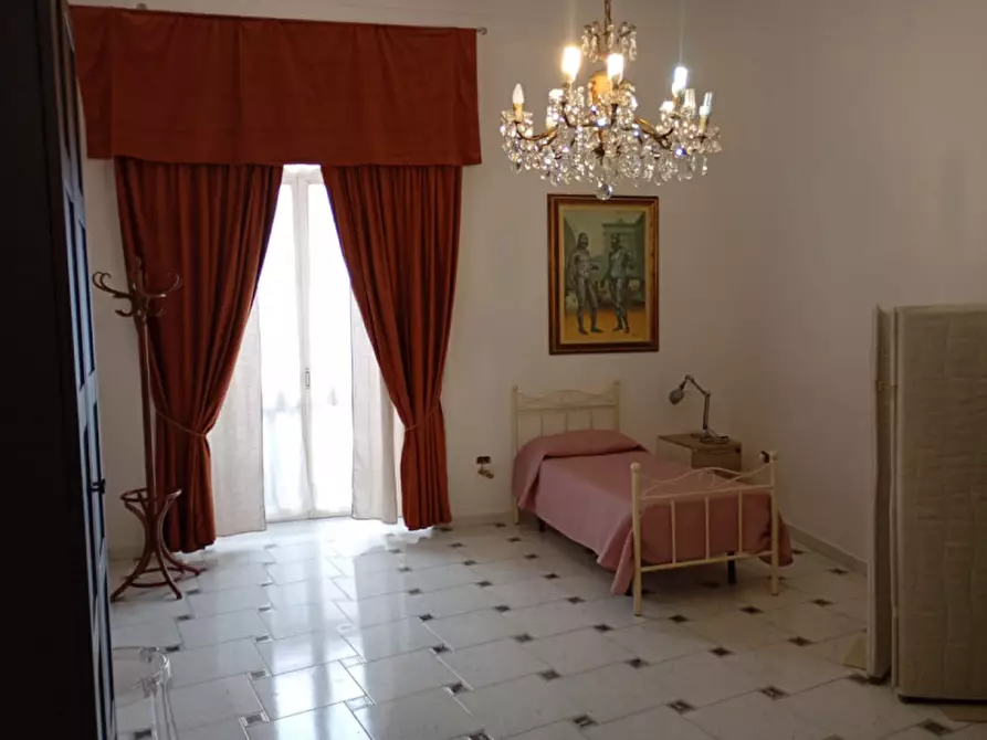 Immagine 4 di Camera in affitto  in via Salvator Rosa 56 a Napoli