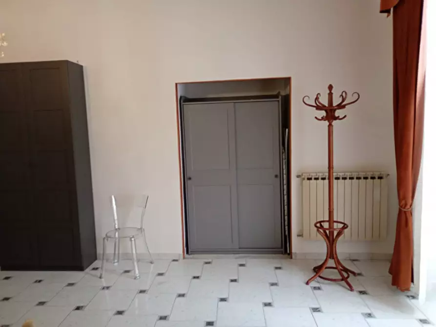 Immagine 9 di Camera in affitto  in via Salvator Rosa 56 a Napoli