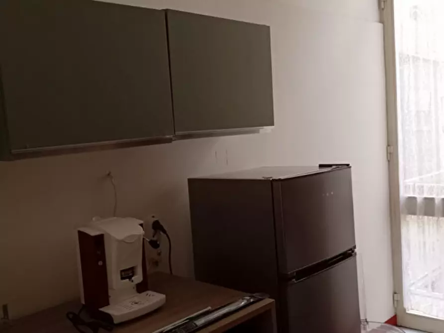 Immagine 17 di Camera in affitto  in via Salvator Rosa 56 a Napoli