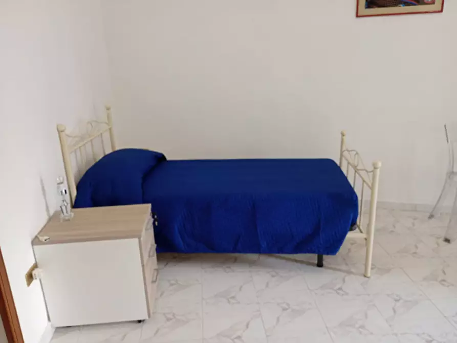 Immagine 30 di Camera in affitto  in via Salvator Rosa 56 a Napoli