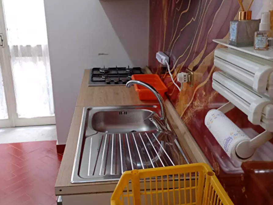 Immagine 48 di Camera in affitto  in via Salvator Rosa 56 a Napoli