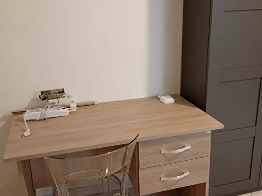 Immagine 51 di Camera in affitto  in via Salvator Rosa 56 a Napoli