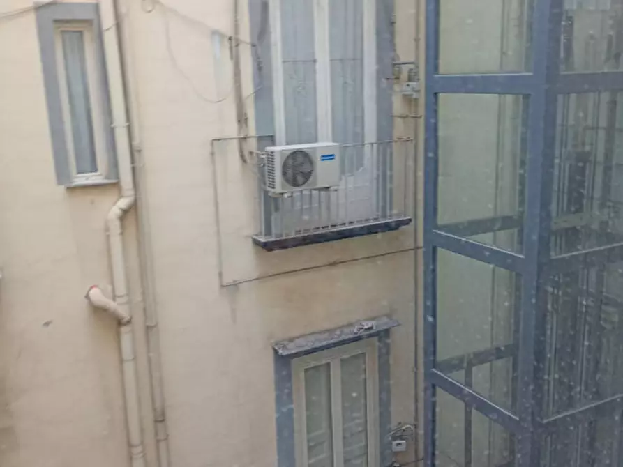Immagine 56 di Camera in affitto  in via Salvator Rosa 56 a Napoli