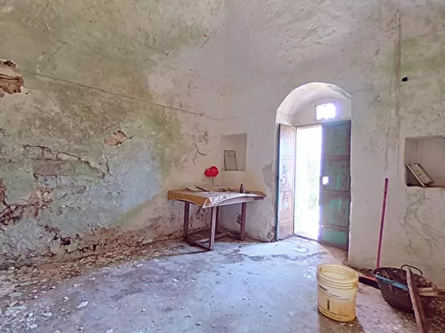 Immagine 11 di Rustico / casale in vendita  a Fasano