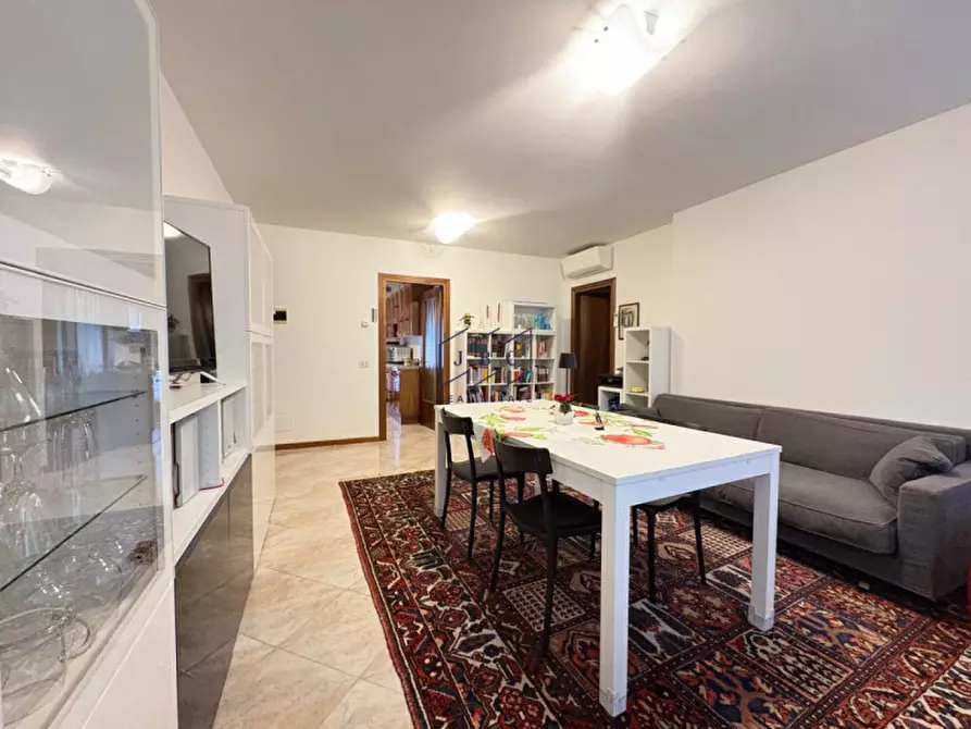 Immagine 2 di Appartamento in vendita  in via Petrarca a Gorgo Al Monticano