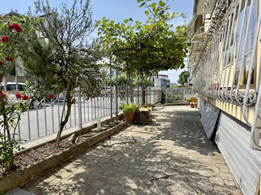 Immagine 4 di Appartamento in vendita  in Via Alessandro Manzoni a Rubano