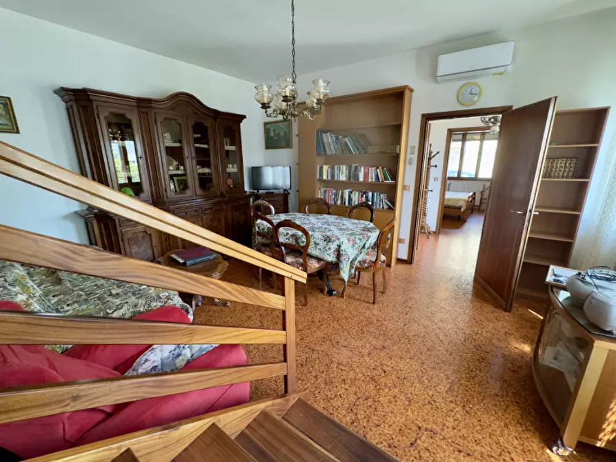 Immagine 13 di Appartamento in vendita  in Via Alessandro Manzoni a Rubano