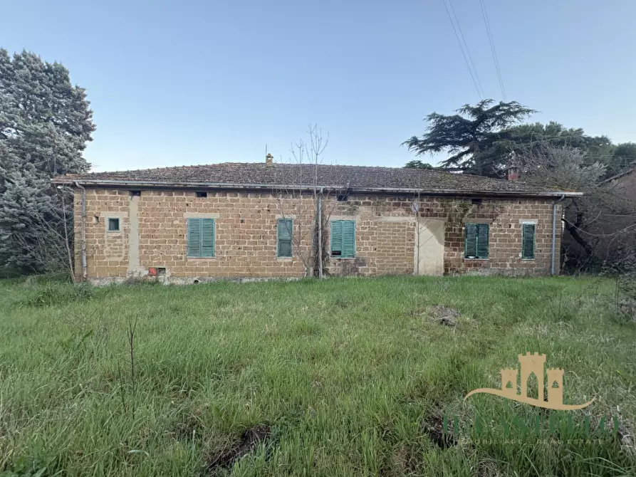 Immagine 5 di Villetta a schiera in vendita  a Castiglione Del Lago