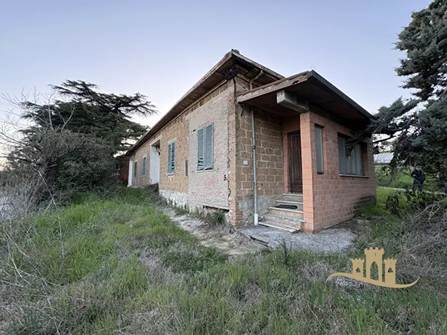 Immagine 10 di Villetta a schiera in vendita  a Castiglione Del Lago