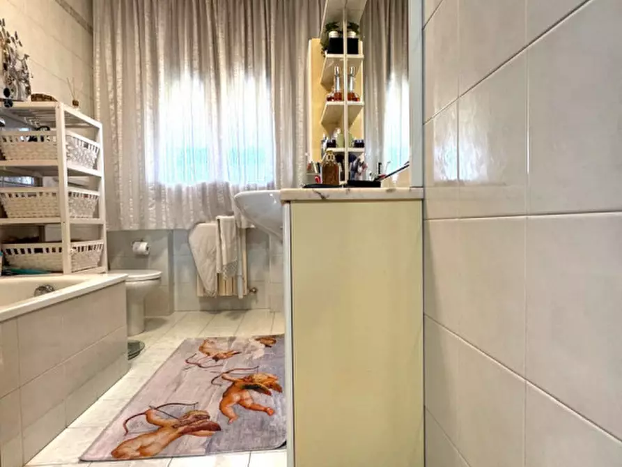 Immagine 10 di Appartamento in vendita  in Via Martiri Giuliani e Dalmati a Fosso'