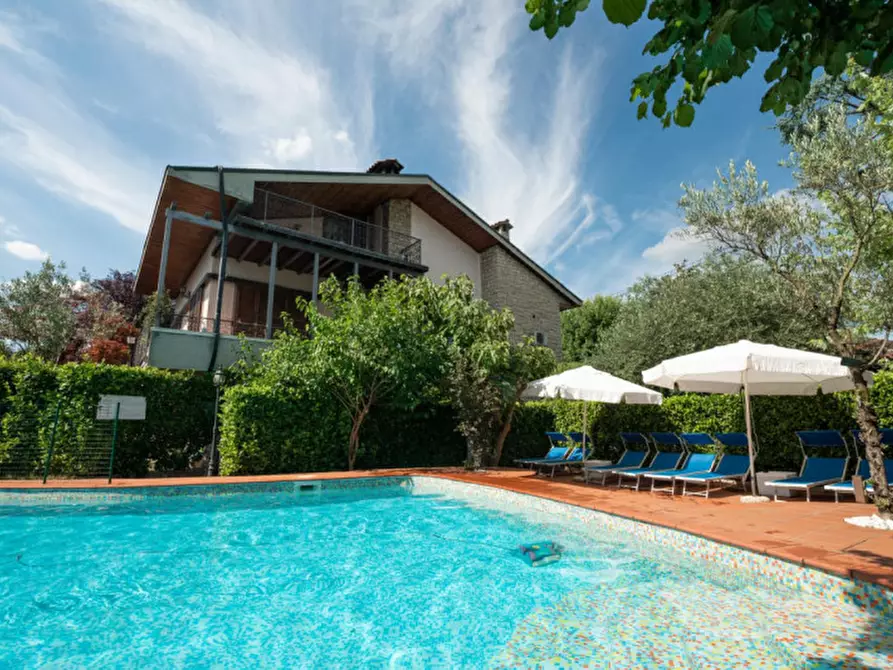 Immagine 1 di Villa in vendita  in Via Don Nazzaro Villa 26 a Capriate San Gervasio