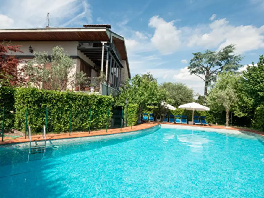 Immagine 3 di Villa in vendita  in Via Don Nazzaro Villa 26 a Capriate San Gervasio