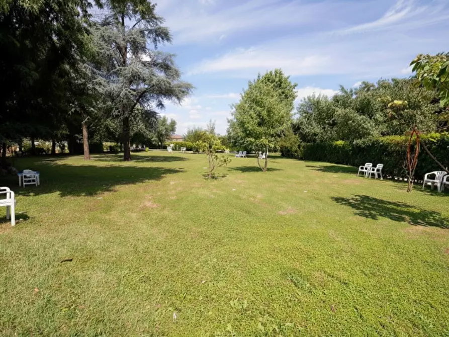 Immagine 7 di Villa in vendita  in Via Don Nazzaro Villa 26 a Capriate San Gervasio