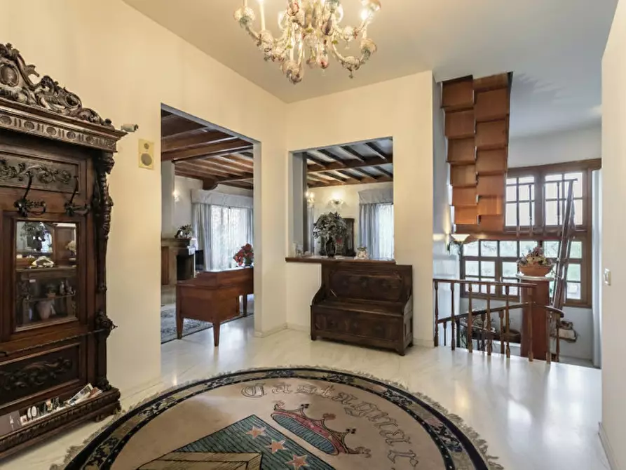 Immagine 10 di Villa in vendita  in Via Don Nazzaro Villa 26 a Capriate San Gervasio