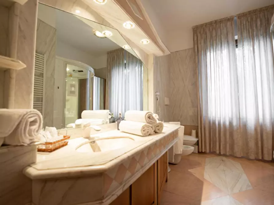 Immagine 15 di Villa in vendita  in Via Don Nazzaro Villa 26 a Capriate San Gervasio