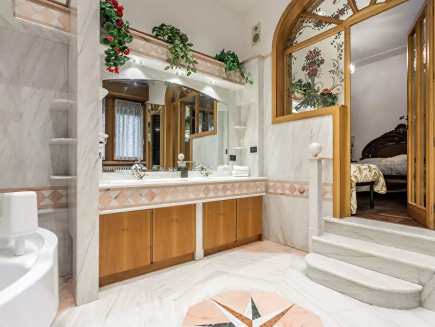 Immagine 28 di Villa in vendita  in Via Don Nazzaro Villa 26 a Capriate San Gervasio